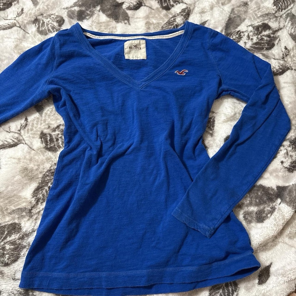 Hollister Royal Blue V-Neck Long Sleeve Tee